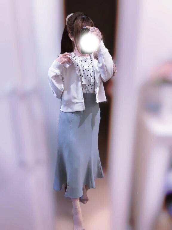 本日出勤です♡お昼〜ご案内できます🩵