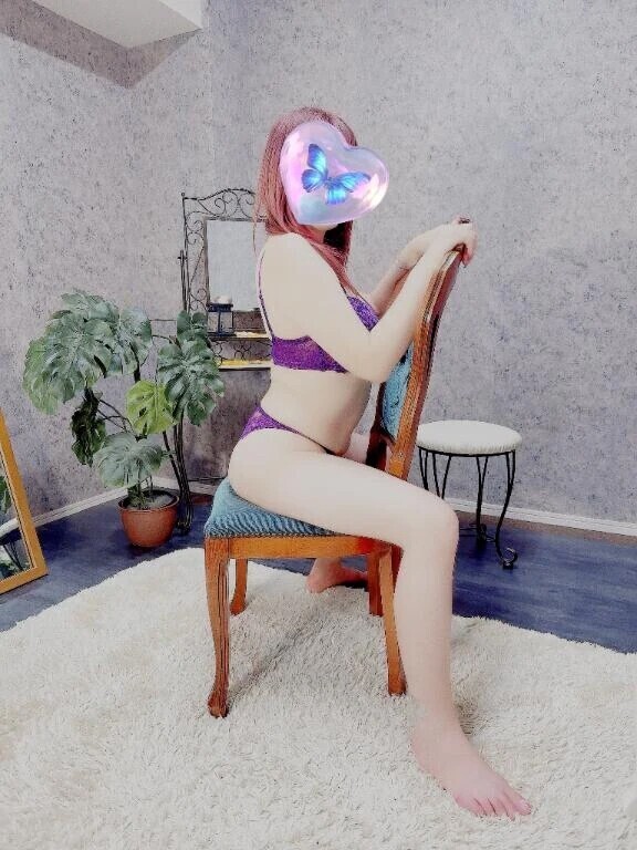 ⊂二二二（　＾ω＾）二⊃ﾌﾞｰﾝ