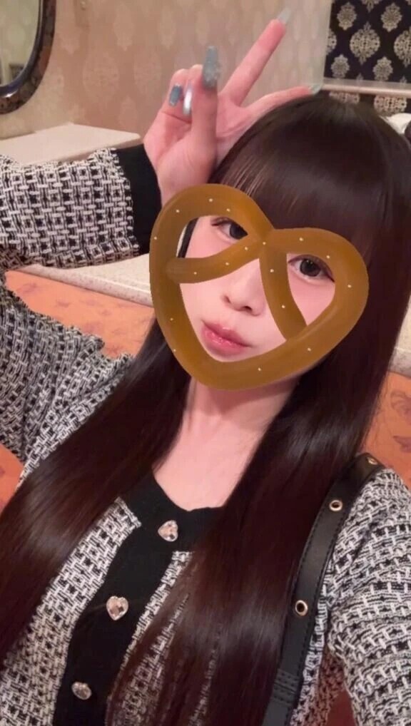 髪の毛黒に戻すよ😊