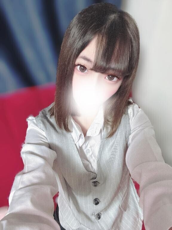 昨日のこと思い出してニヤニヤしてるの♡