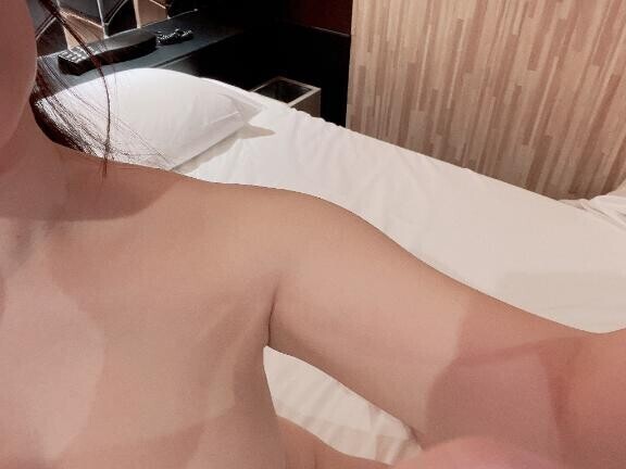 22時半より