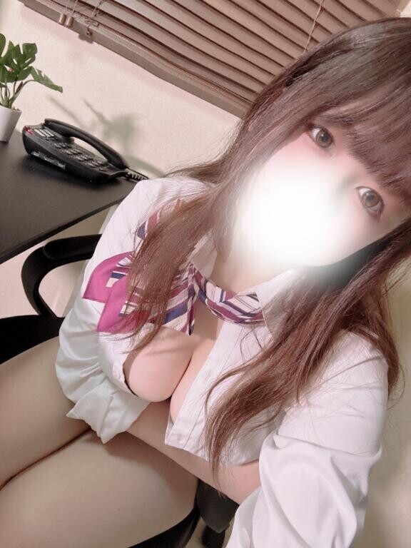 秘書…？