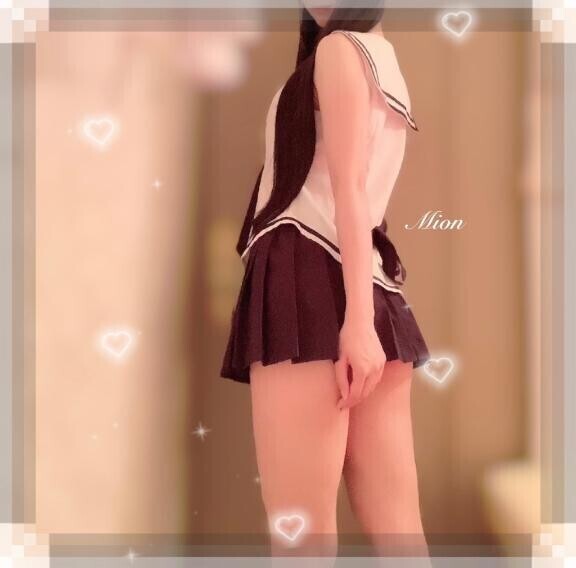 後ろ姿も