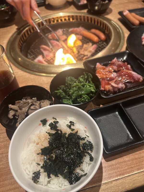 にっくにく