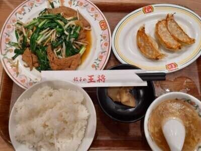 ニラレバ炒め定食♥️