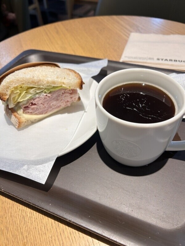 おっぱいくりくりされて濡れ濡れ❣️