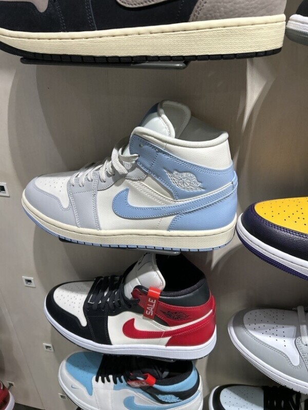 久しぶり久喜に来た❣️みなさんスニーカー派ですか？