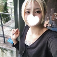 明日お店にいます