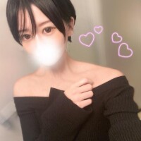黒髪ショート