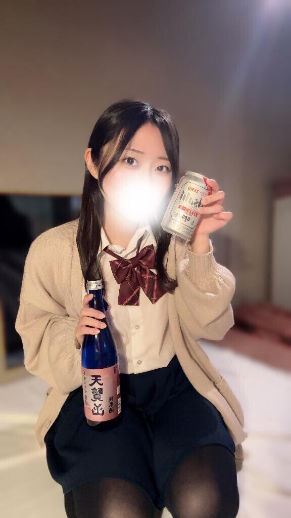お酒飲みに行ってくる🍶´-