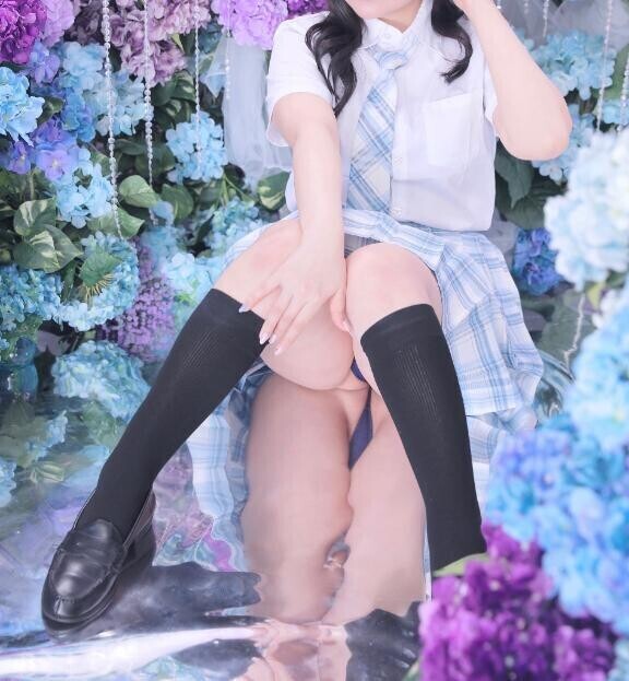 あの…制服って何歳まで許されますか？