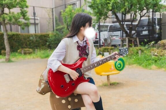 影を踏んで 夜に紛れたくなる帰り道