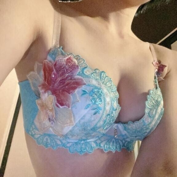 雨宿りする☂️❤️？