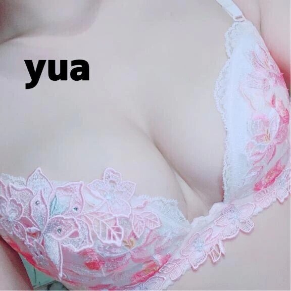 💛色とりどりの想いが 距離を超えてゆく 何かを変えるカウントダウン ノックしてる 胸の奥