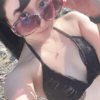 あきな