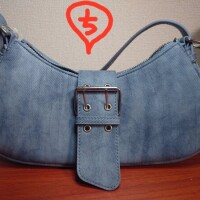 スマホと財布しか持ち歩かない日でもリュック背負ってないとなんか落ち着かない病におかされてます。