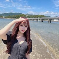 穴の中にある物語とは？