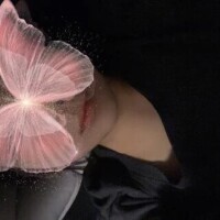 寝転がってるおでこ丸出し写真📸