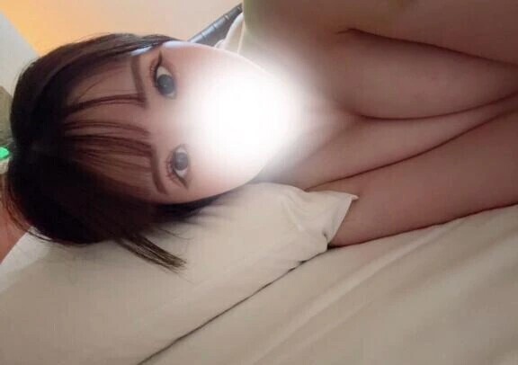 隣、、来てくれますか🥺