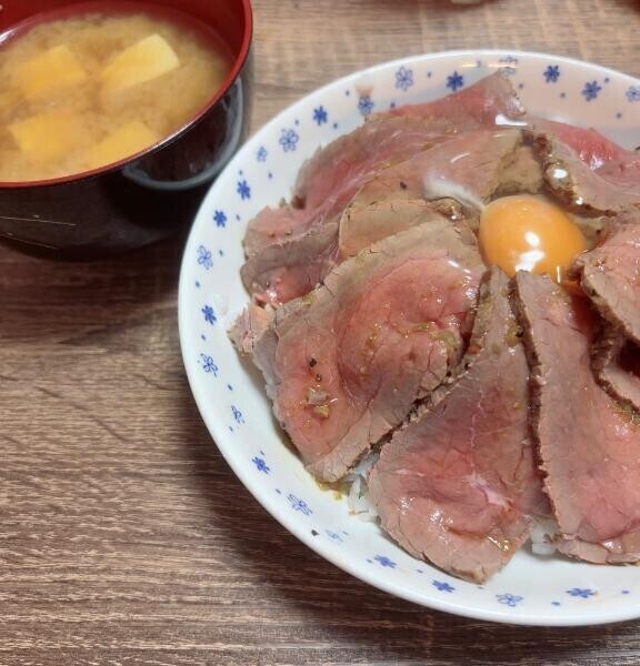 たーべたΨ( 'ч' ☆)