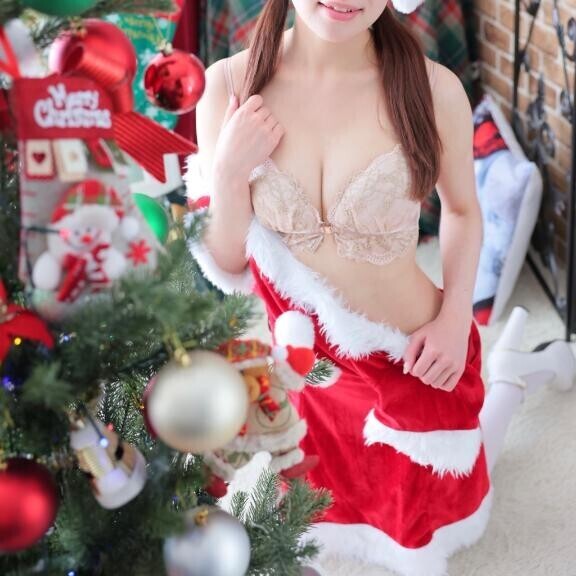 ツリーの横から?