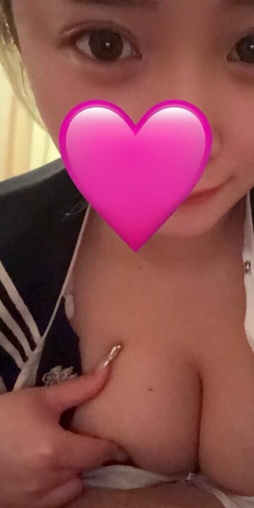 むにっ