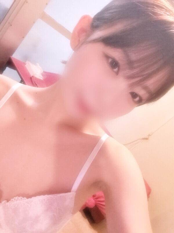 髪縛るの似合う？？？🤔