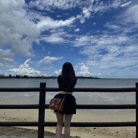 夏だけど日焼けなしのスベスベ肌の女はこちら⬇️