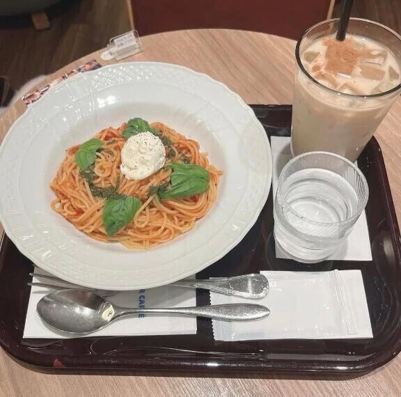 お昼の休憩に︎💕︎︎