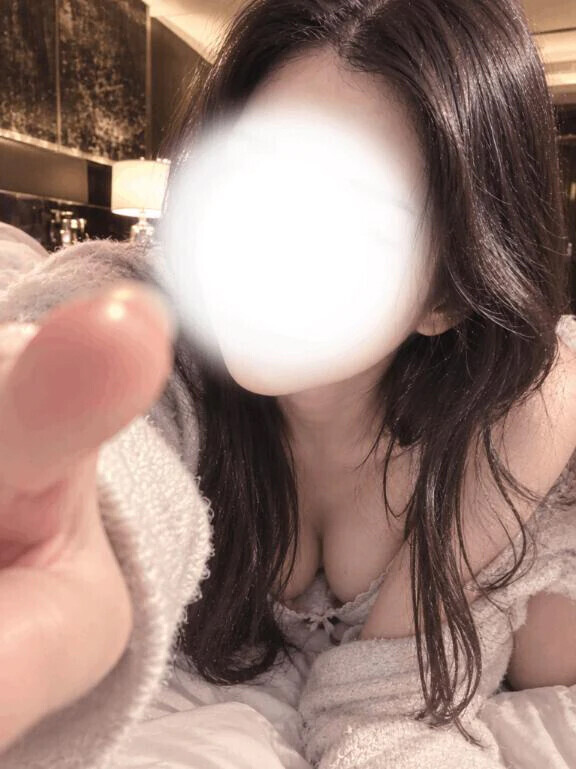 そこ、ツンツンさせて…♡