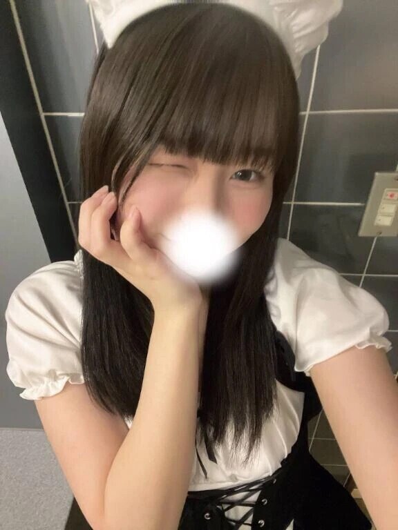 お口でご奉仕してるとき、お顔見ちゃうの…🙈💦