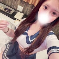 制服じゃ隠せないよ…？🥺