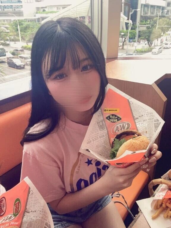 もぐもぐ