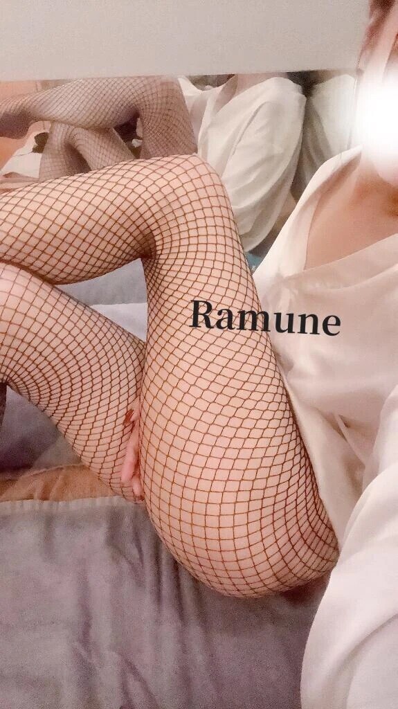 (∩'-'⊂)ｼｭｯ