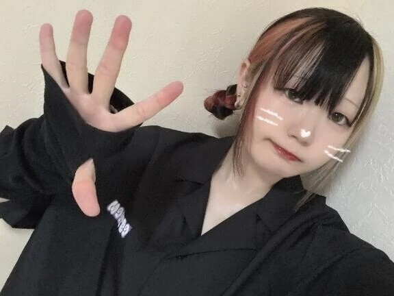 🐳聖水たくさんガール🐳