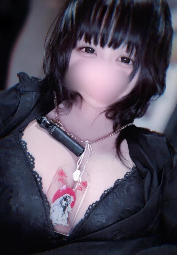 明日【13時～18時】出勤です♡