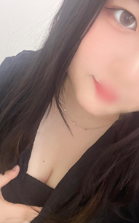 お久しぶりです?にいな出勤しました?