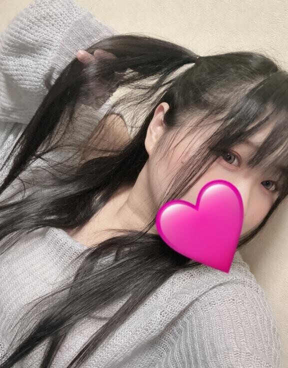 ツインテール⌒(´?-?`)⌒