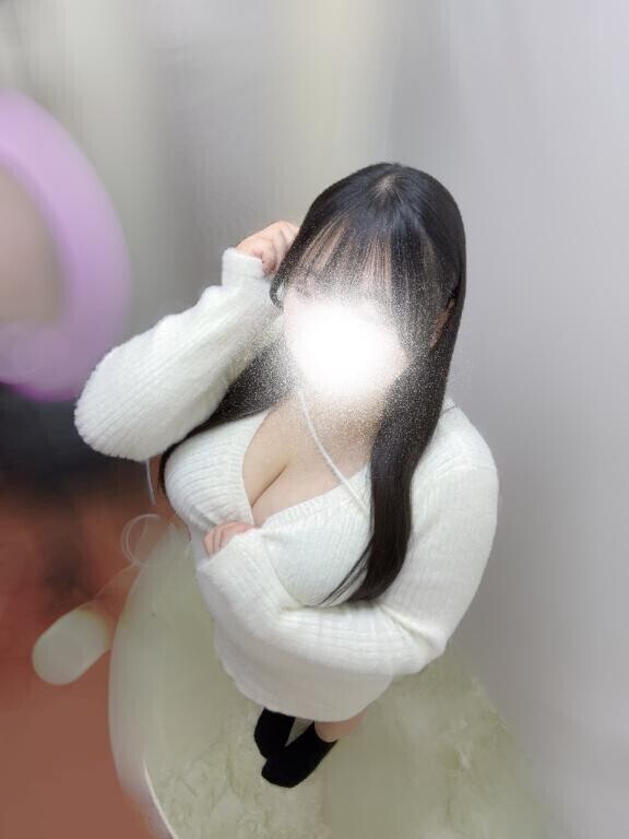 何色にも染まる白です??貴方色に染めて??