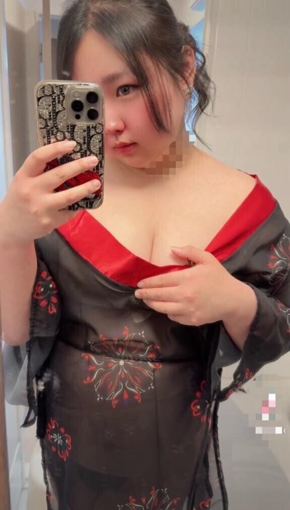 花魁の夜、覗いてみる？