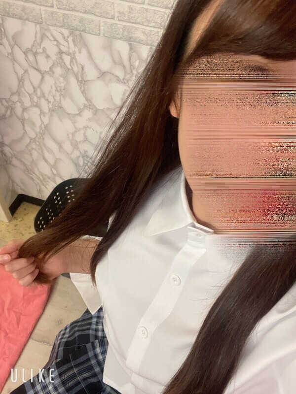 なんと　出勤