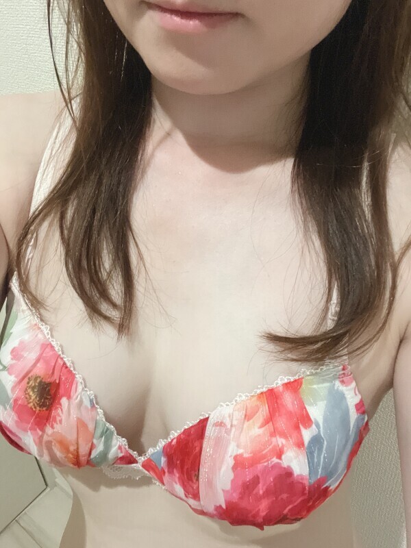 こんばんは☪︎*｡꙳