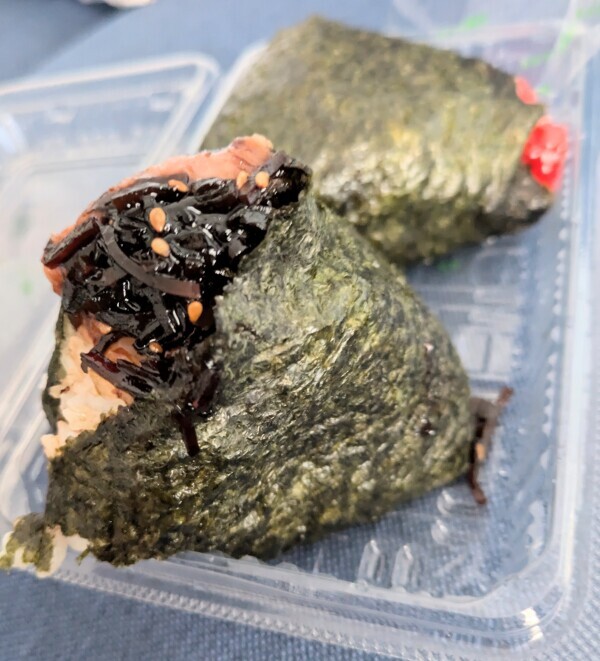 お腹パンパン