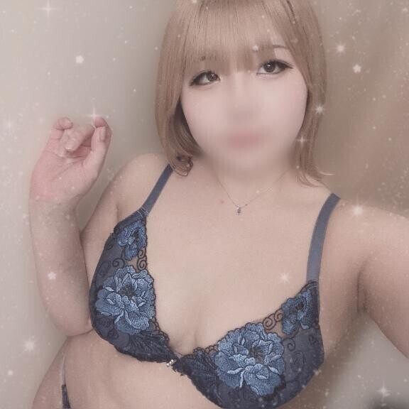 ｶﾞﾏﾝ…