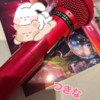 つきな