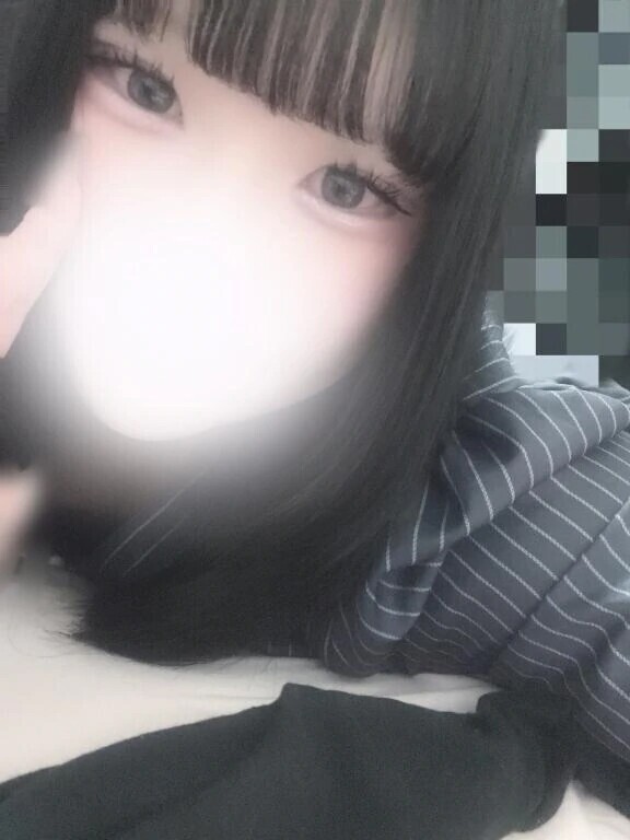 出勤したよ(  ◜𖥦◝  )🤍