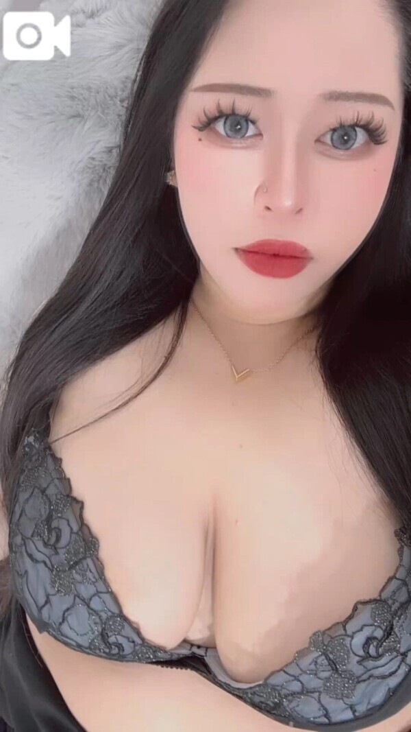 キツキツま◯こ