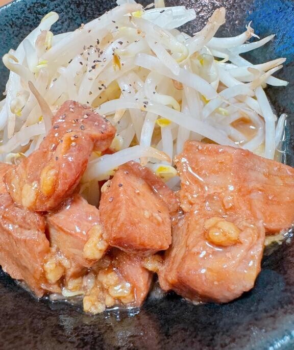 控えめ?