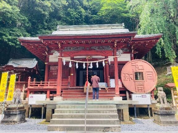 悩む。