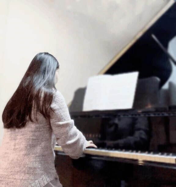 ¿知?このピアニスト